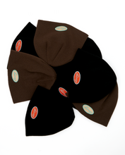 Load image into Gallery viewer, »script« skull beanie - brown
